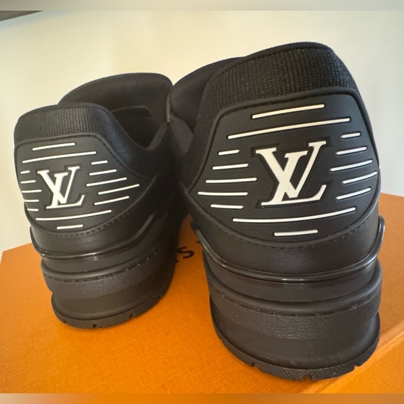 Louis Vuitton Black and White Men's Trainer Sneakers - US Size 11 - Picture 3 of 10